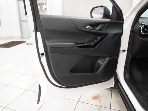 New 2026 Chevrolet Equinox LT w/ Convenience Package II image 5