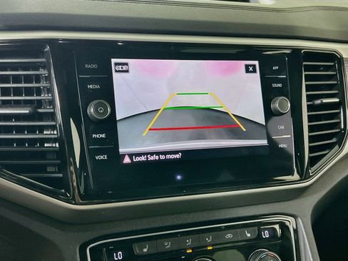 Used 2023 Volkswagen Atlas Cross Sport SE image 13