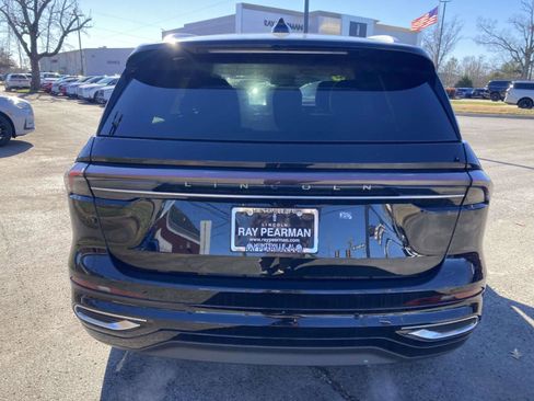 New 2025 Lincoln Nautilus Reserve image 6