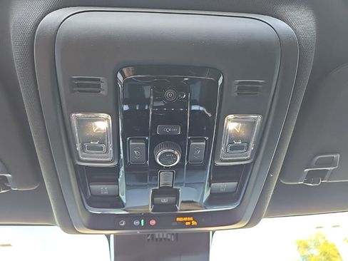 New 2026 GMC Yukon XL Elevation w/ Elevation Premium Package image 29