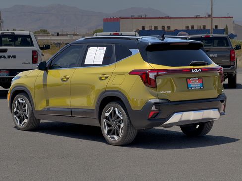 Used 2024 Kia Seltos SX AWD/4WD image 3