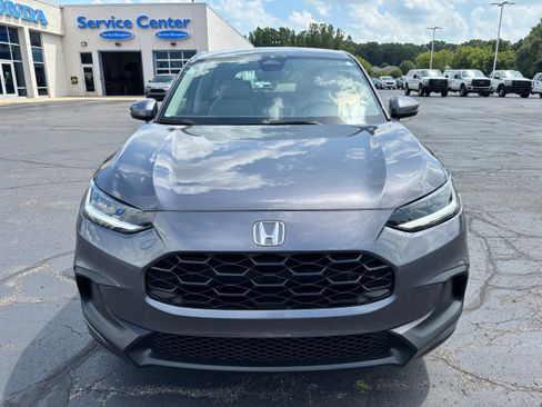 Certified 2023 Honda HR-V LX image 3