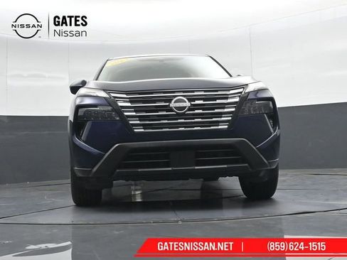Used 2024 Nissan Rogue SV FWD image 37