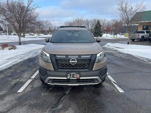 Used 2025 Nissan Pathfinder Rock Creek image 5