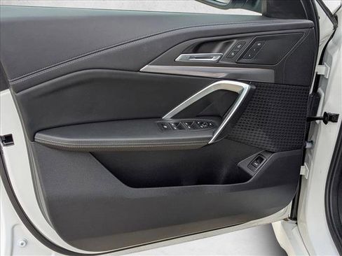 Used 2025 BMW X1 xDrive28i image 10