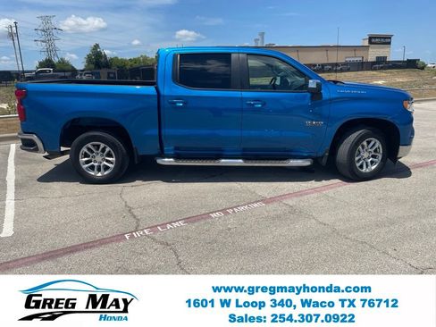 Used 2022 Chevrolet Silverado 1500 LT RWD image 2