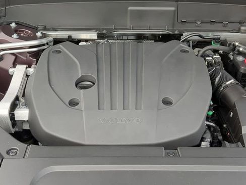 New 2026 Volvo XC90 B5 Core image 14