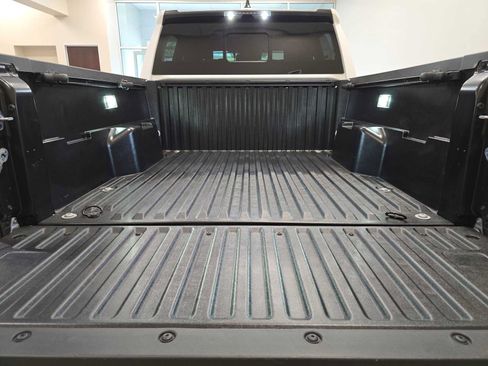 Certified 2025 Toyota Tacoma SR5 w/ SR5 Upgrade Package AWD/4WD image 29