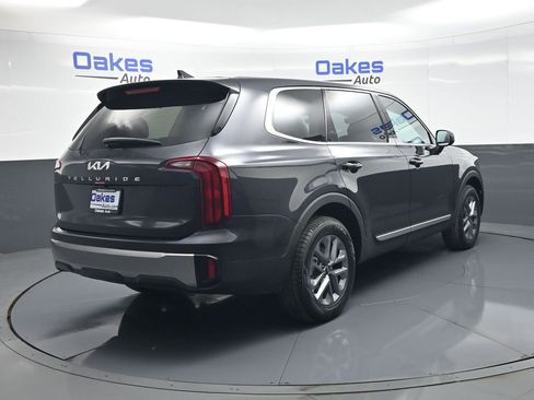 New 2025 Kia Telluride LX FWD image 8