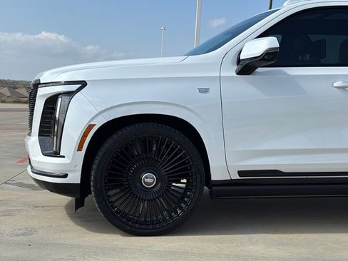 Used 2025 Cadillac Escalade Sport w/ Touring Package image 5