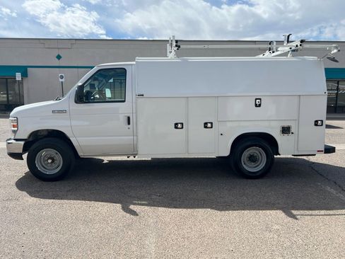 Used 2019 Ford E-350 and Econoline 350 Super Duty w/ Power Windows & Locks Group RWD image 6