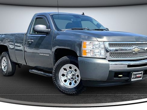 Used 2011 Chevrolet Silverado 1500 W/T image 1