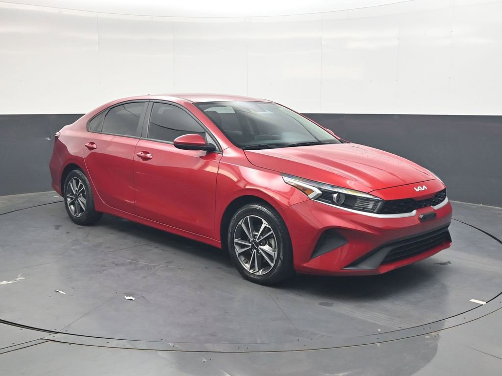Used 2023 Kia Forte LXS FWD image 2