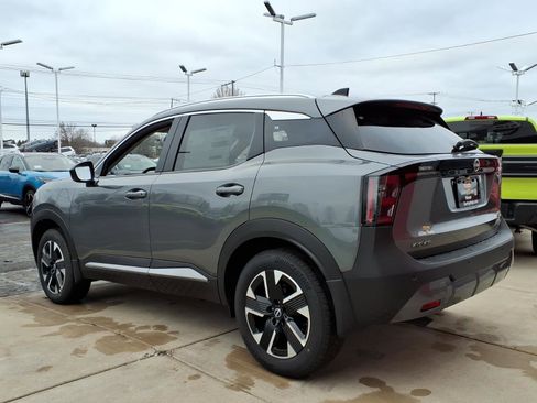 New 2026 Nissan Kicks SV image 8