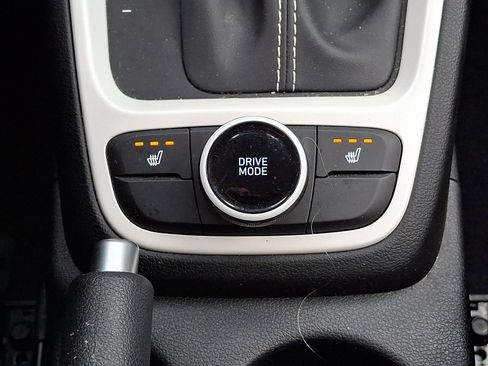 Certified 2023 Hyundai Venue Limited image 25