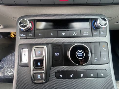 Used 2024 Hyundai Palisade Limited image 23