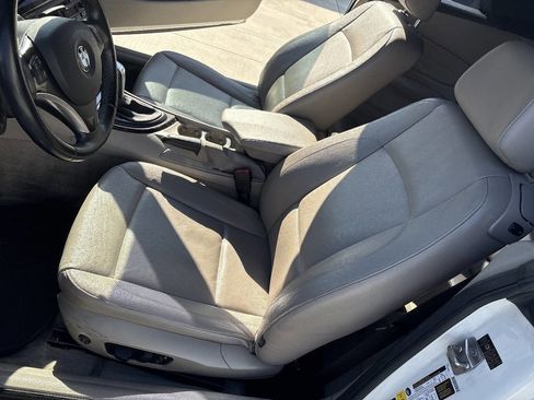 Used 2011 BMW 128i Convertible image 10