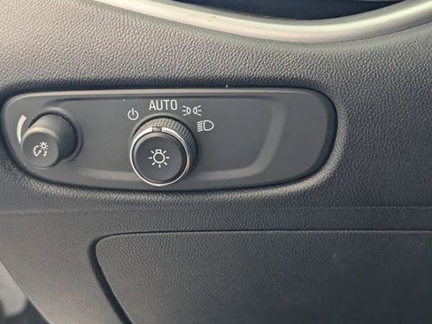 Used 2022 Chevrolet Malibu LS image 24