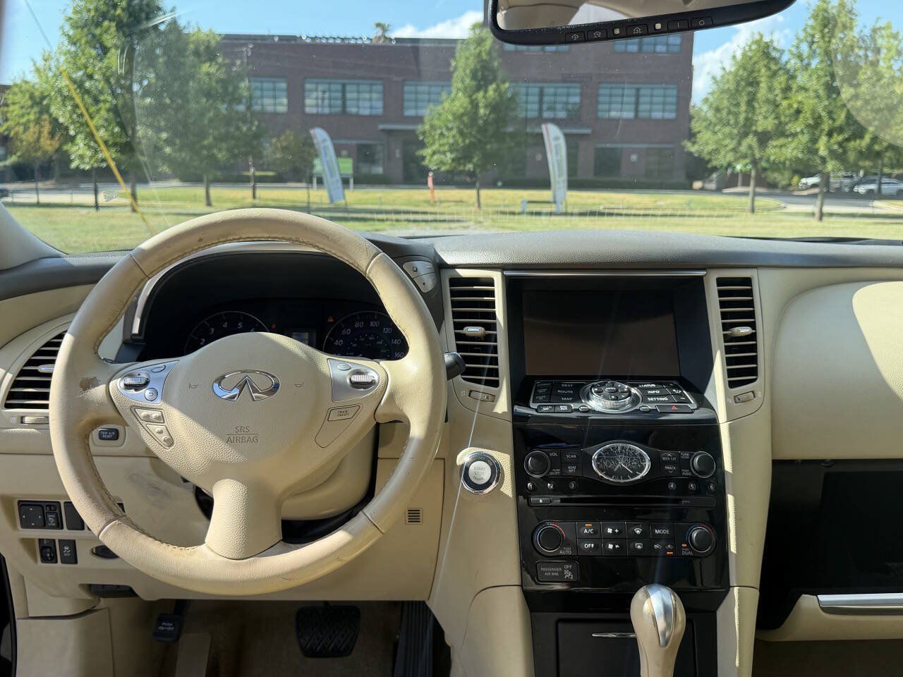 Used 2014 INFINITI QX70 2WD w/ Premium Package image 29
