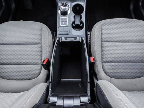 Used 2022 Ford Escape SE w/ Cold Weather Package image 32