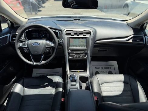 Used 2018 Ford Fusion Energi SE FWD image 29
