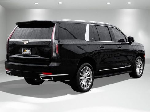 Used 2021 Cadillac Escalade ESV Premium Luxury image 6