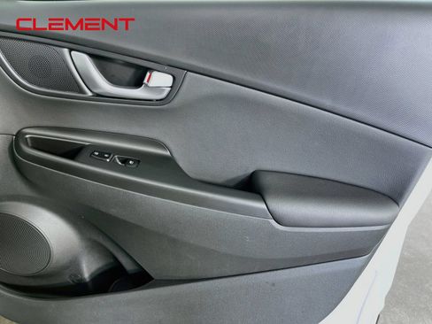 Used 2022 Hyundai Kona Limited w/ Cargo Package FWD image 37