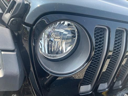 Used 2019 Jeep Wrangler Rubicon image 25