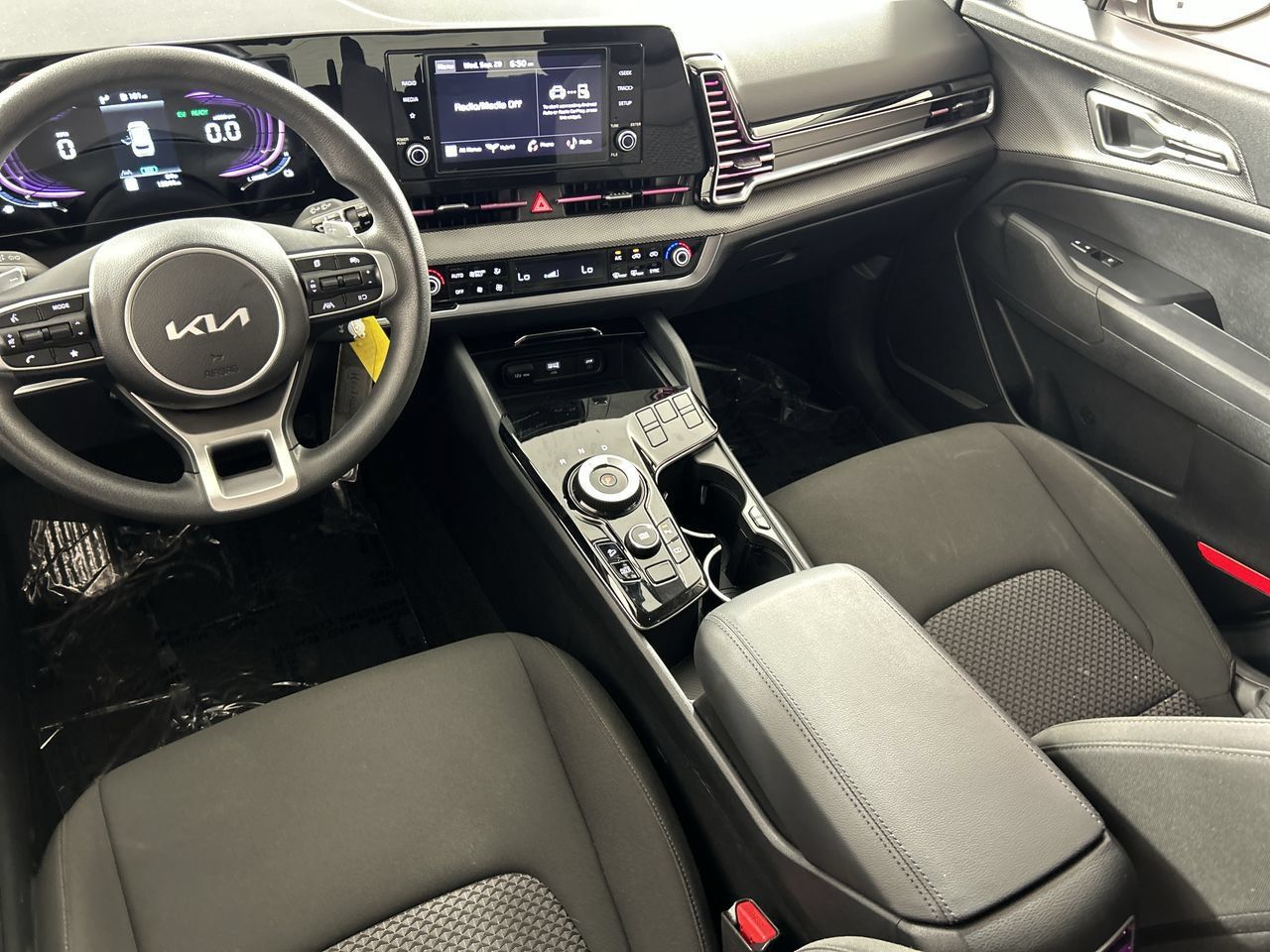 Used 2025 Kia Sportage LX FWD image 23