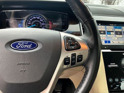 Used 2018 Ford Taurus Limited image 17