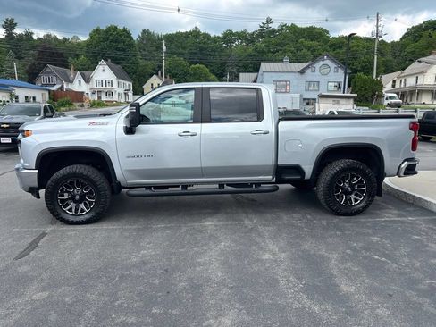 Used 2020 Chevrolet Silverado 3500 LT w/ All Star Edition AWD/4WD image 2