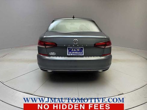Used 2021 Volkswagen Passat 2.0T SE image 4