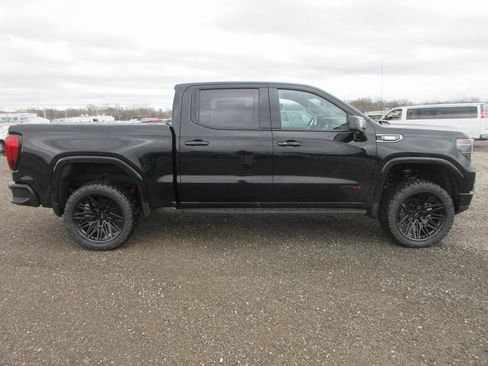 New 2026 GMC Sierra 1500 AT4 w/ AT4 Premium Package image 3