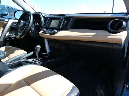 Used 2018 Toyota RAV4 Limited w/ Advanced Technology Package AWD/4WD image 15