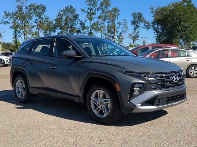 New 2025 Hyundai Tucson SE FWD image 3