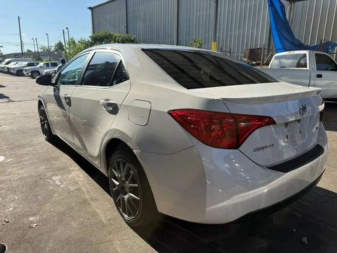 Used 2018 Toyota Corolla SE FWD image 5
