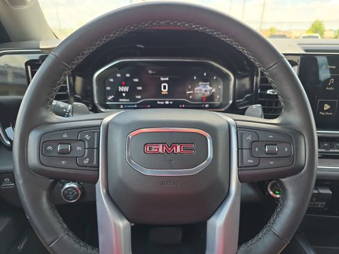 Used 2025 GMC Sierra 1500 SLT w/ SLT Premium Plus Package AWD/4WD image 19