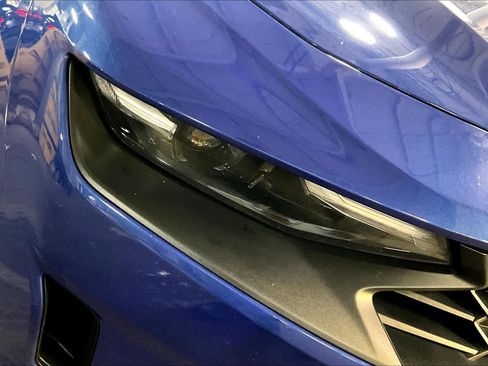 Used 2020 Chevrolet Camaro LT image 22