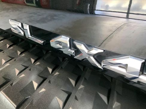 Used 2016 Nissan Titan SL image 30