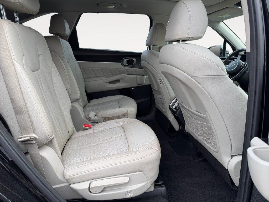 Used 2023 Kia Sorento SX Prestige w/ Panoramic Sunroof Package AWD/4WD image 23