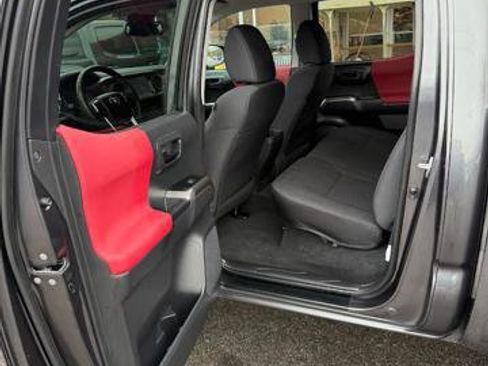 Used 2022 Toyota Tacoma SR5 image 17