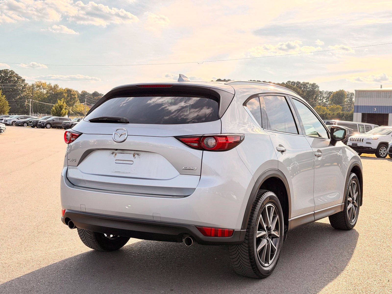 Used 2017 MAZDA CX-5 Grand Touring w/ Premium Package FWD image 11