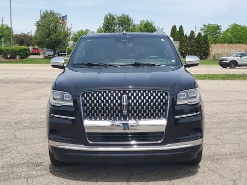 Certified 2024 Lincoln Navigator Black Label AWD/4WD image 2