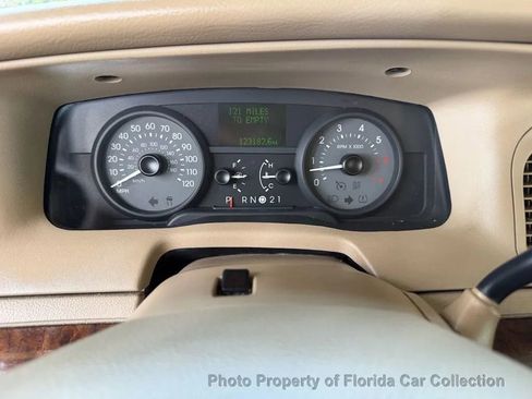 Used 2010 Mercury Grand Marquis LS image 40
