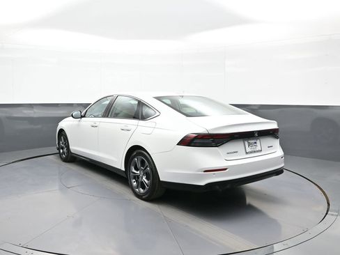 Certified 2024 Honda Accord EX-L image 8