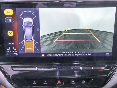 Used 2023 Volkswagen ID.4 Pro S image 8