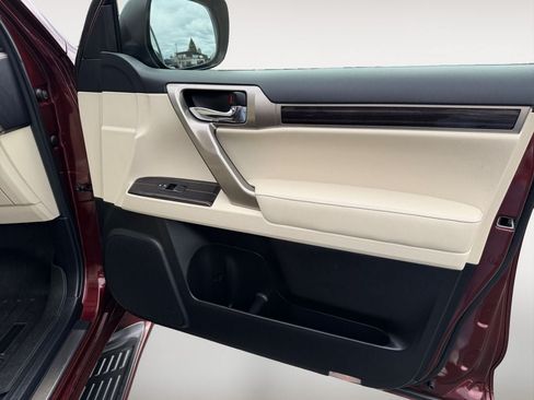 Used 2020 Lexus GX 460 Premium w/ Premium Package AWD/4WD image 25