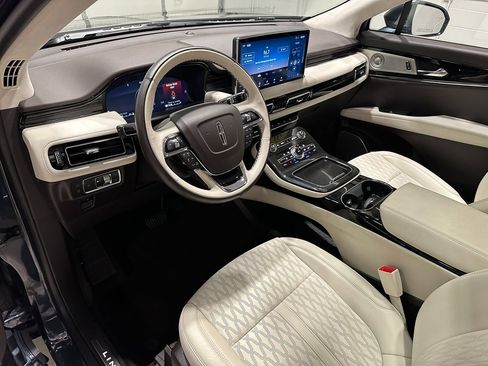 Used 2022 Lincoln Nautilus Black Label AWD/4WD image 31