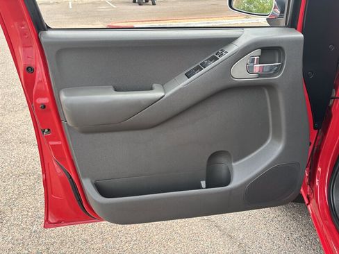 Used 2007 Nissan Frontier NISMO AWD/4WD image 10