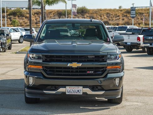 Used 2018 Chevrolet Silverado 1500 LT w/ All Star Edition AWD/4WD image 2